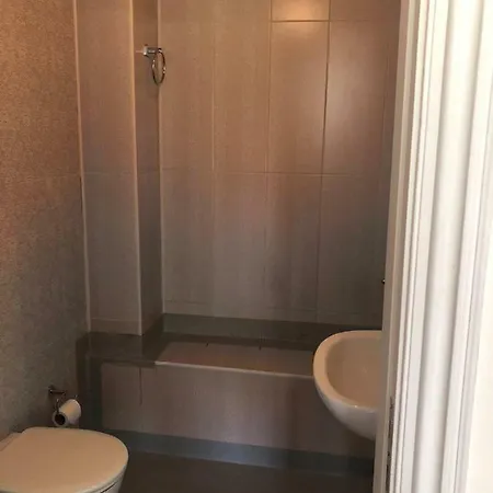 Hotell Calikusu Tarihi Besevler